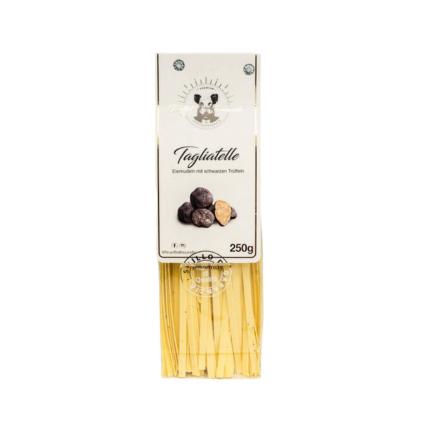 Tagliatelle Eiernudeln mit schwarzen Trüffeln - Trueffelfreunde